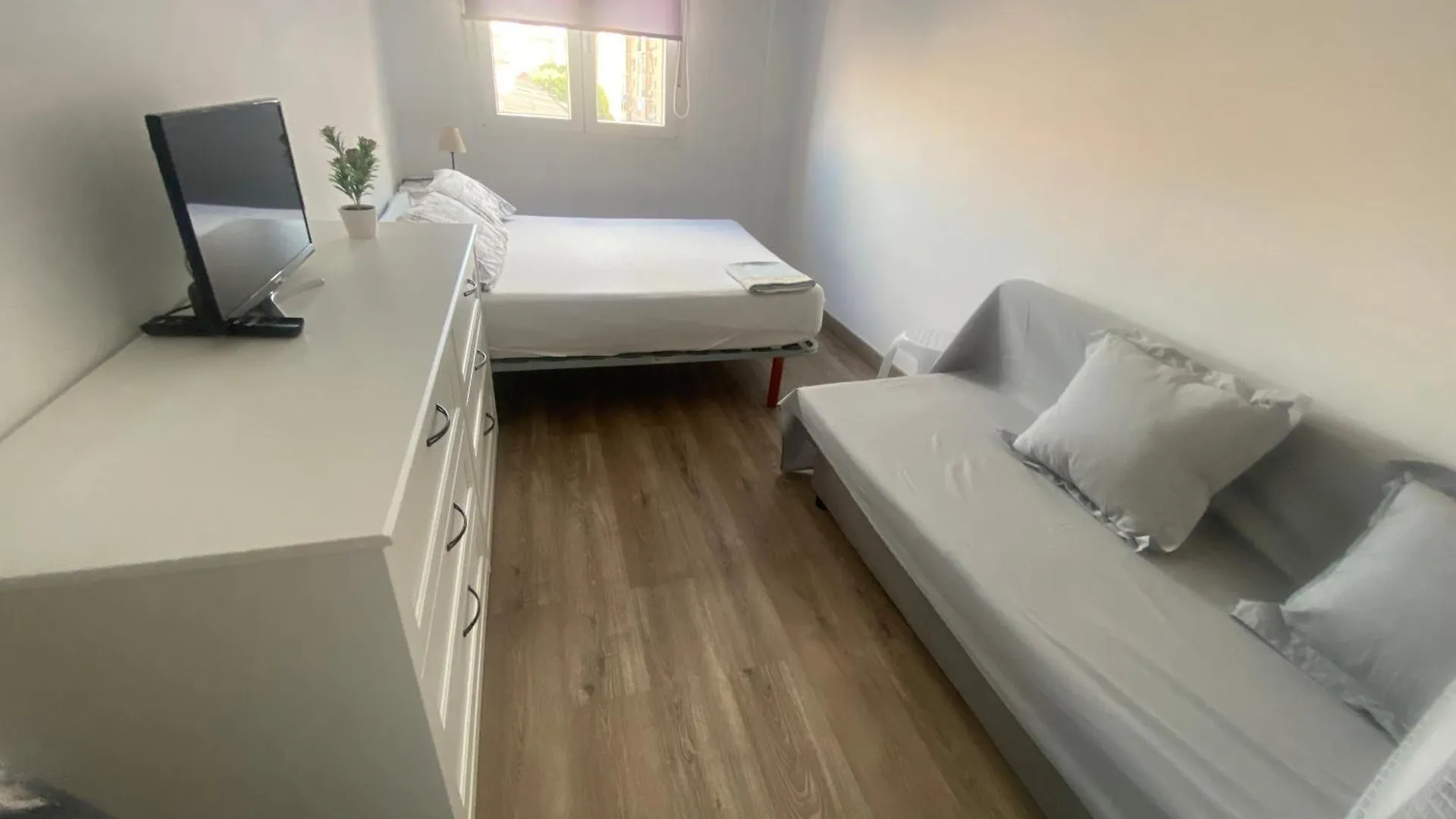 Alojamineto Cerca Aeropuerto , Habitacion O Apartamento Apartment Malaga