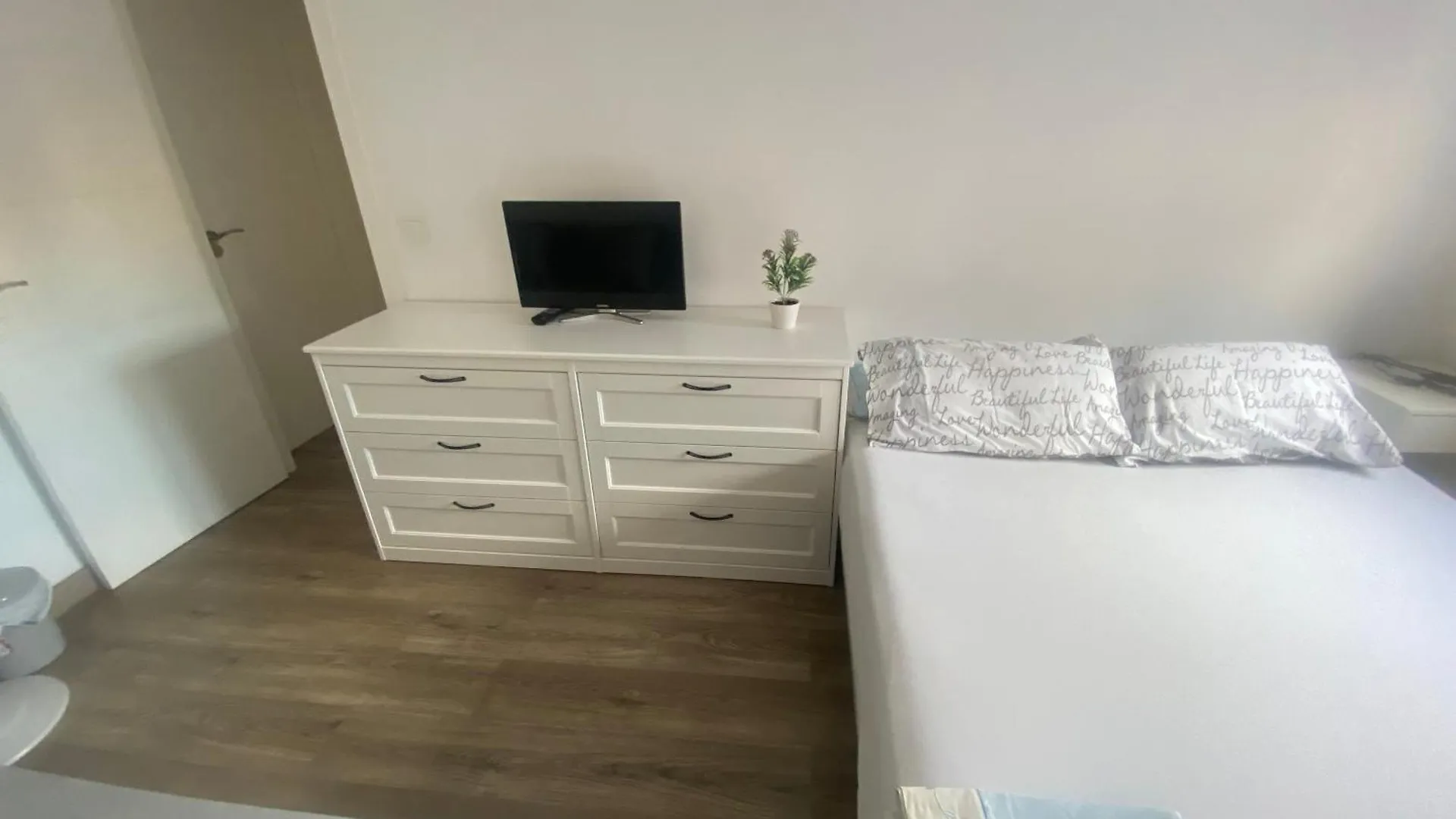 Homestay Alojamineto Cerca Aeropuerto , Habitacion O Apartamento Apartment Malaga