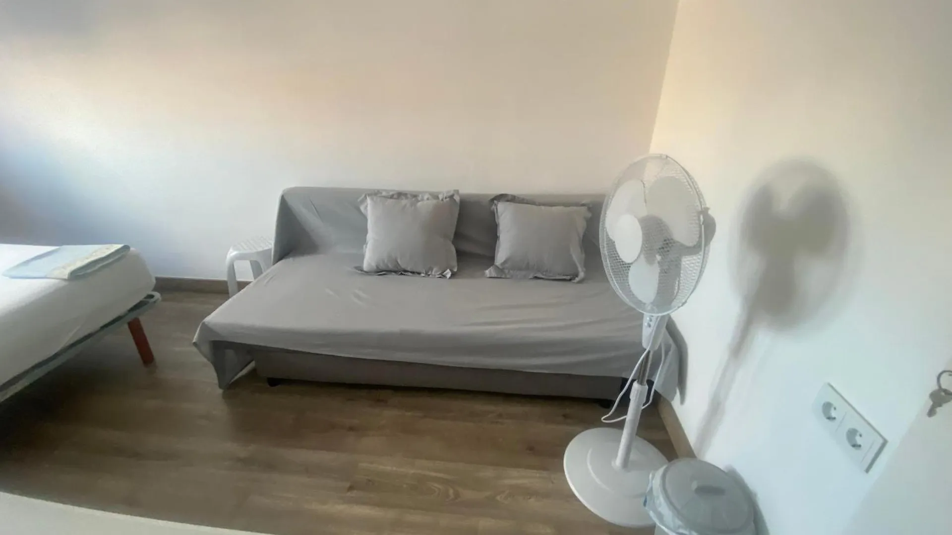 Alojamineto Cerca Aeropuerto , Habitacion O Apartamento Apartment Malaga 0*,