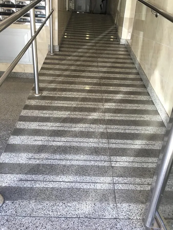 Apartamento Cerca De Aeropuerto, Metro ,Bus مالقة منزل للإقامة